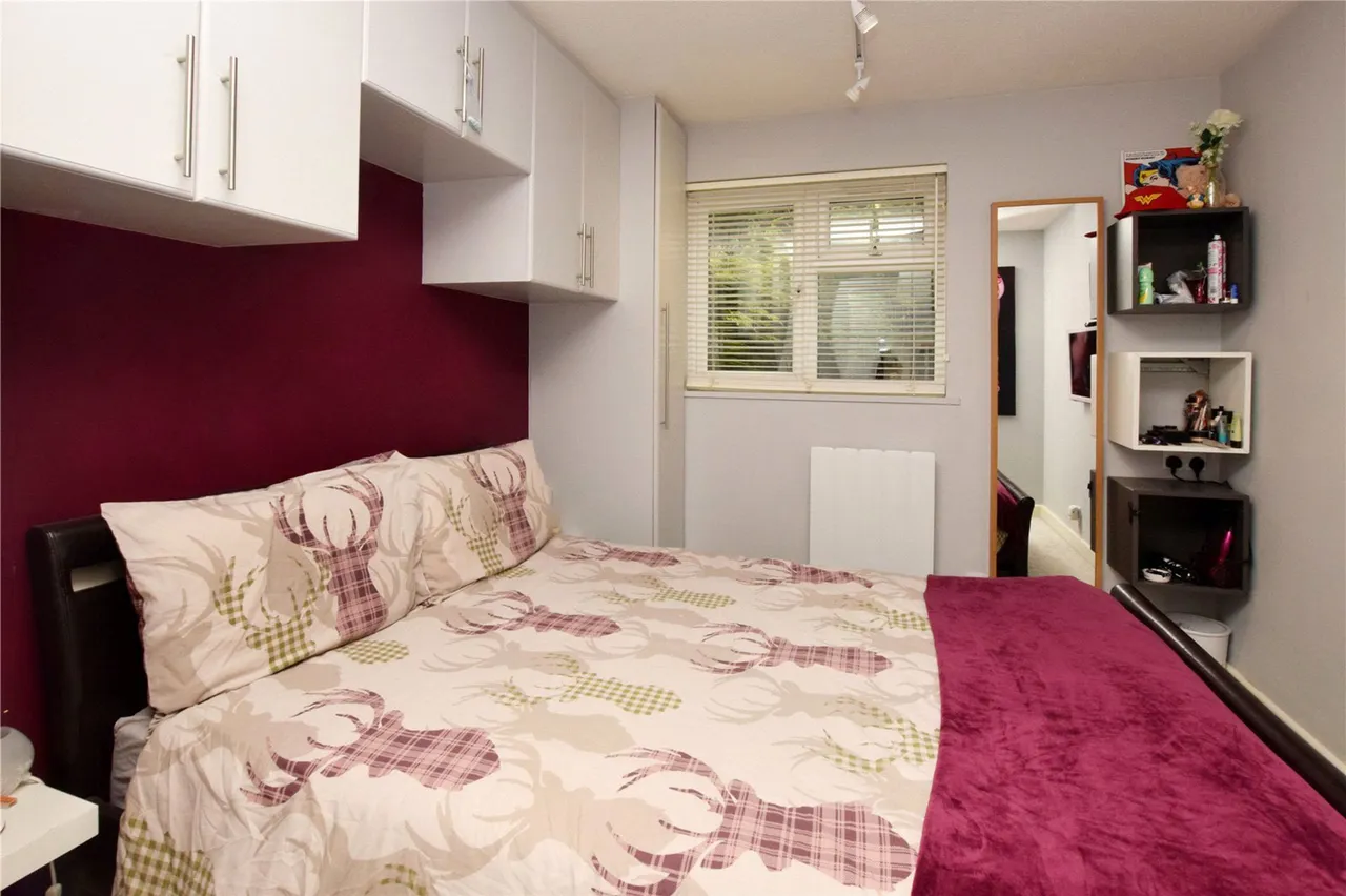 16 Mortimer Close, Bushey, photo 7