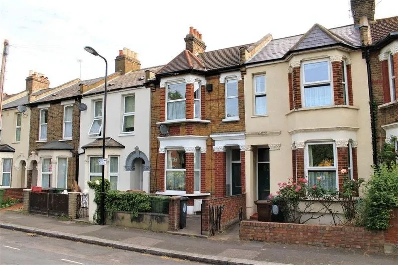 39 Lincoln Street, London E11 4PZ, photo 2