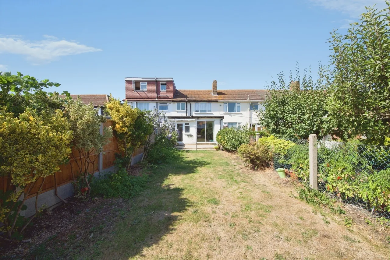 Benhurst Avenue, Hornchurch, RM12, photo 2