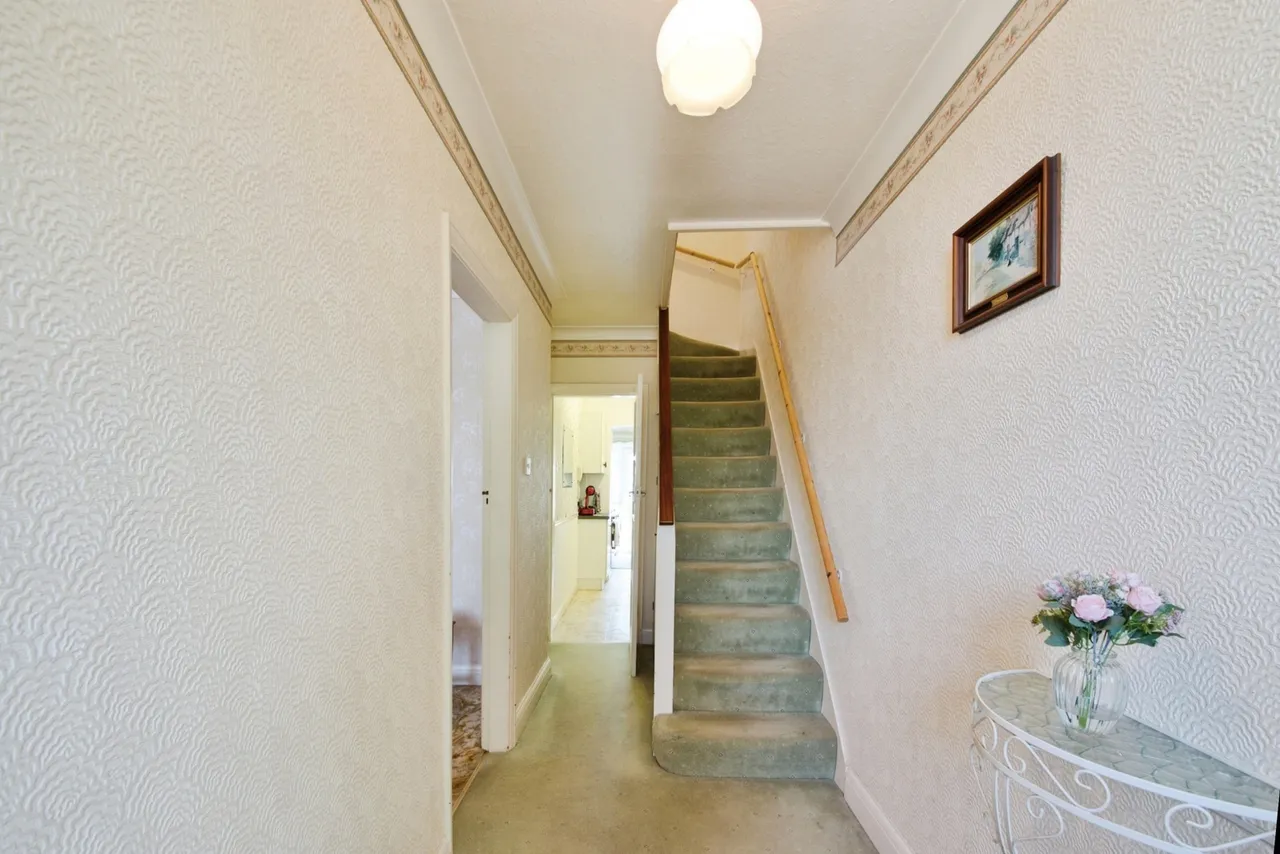 Benhurst Avenue, Hornchurch, RM12, photo 8