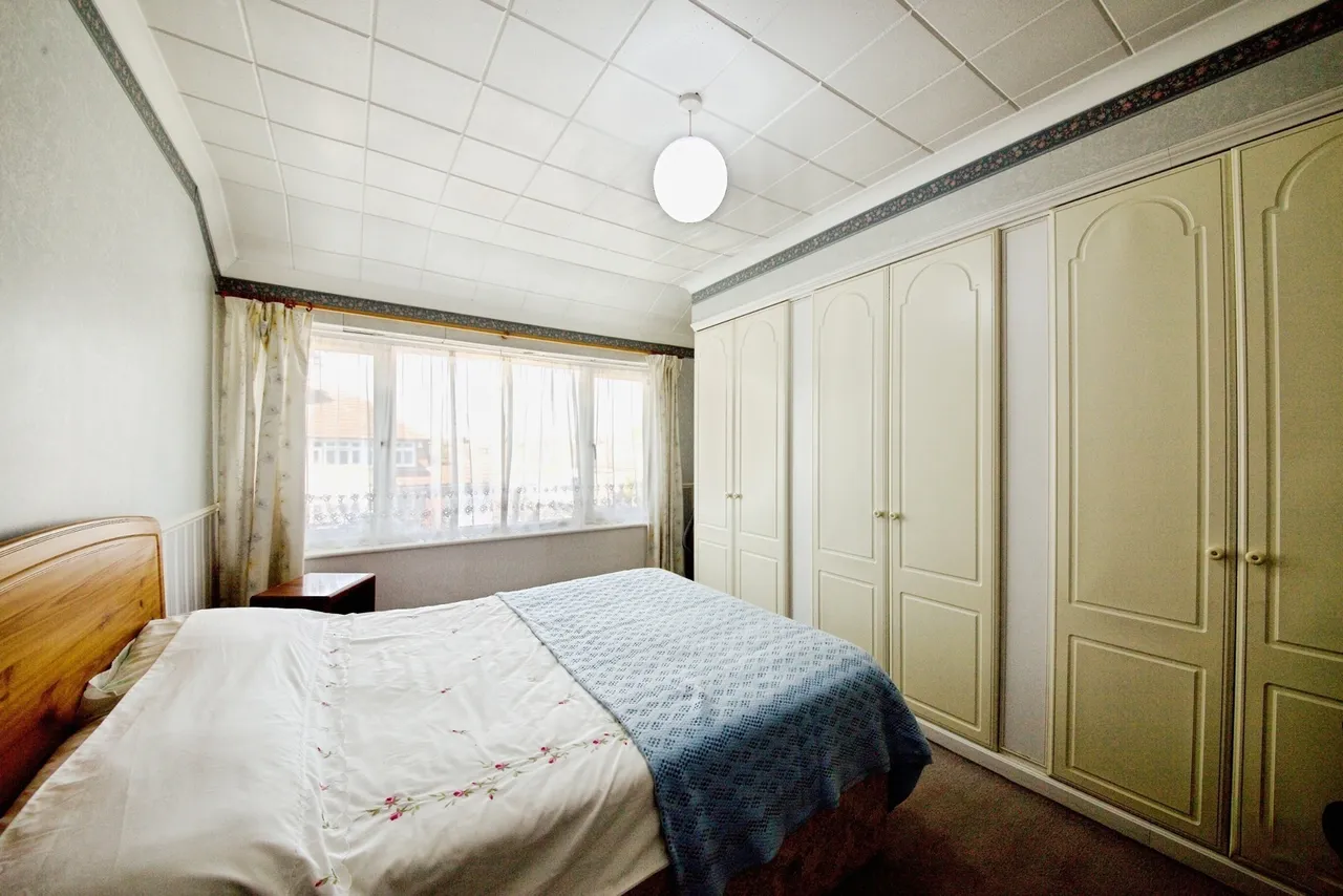 Benhurst Avenue, Hornchurch, RM12, photo 17