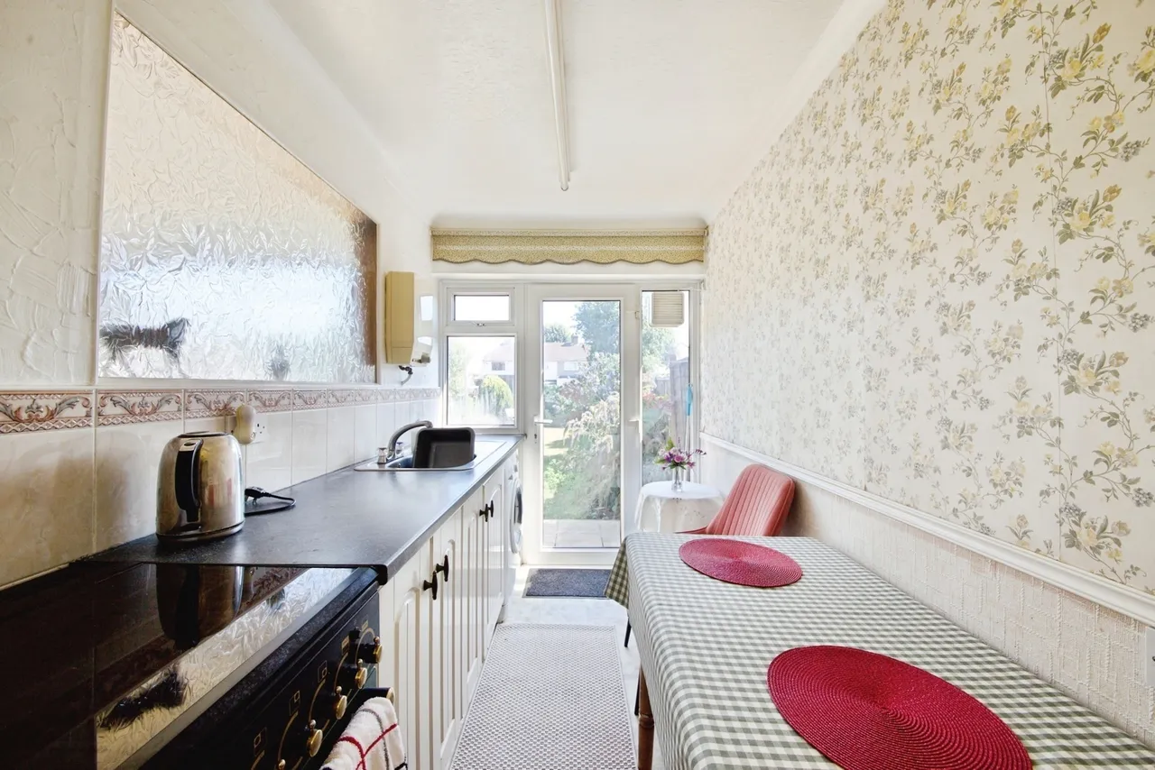 Benhurst Avenue, Hornchurch, RM12, photo 9