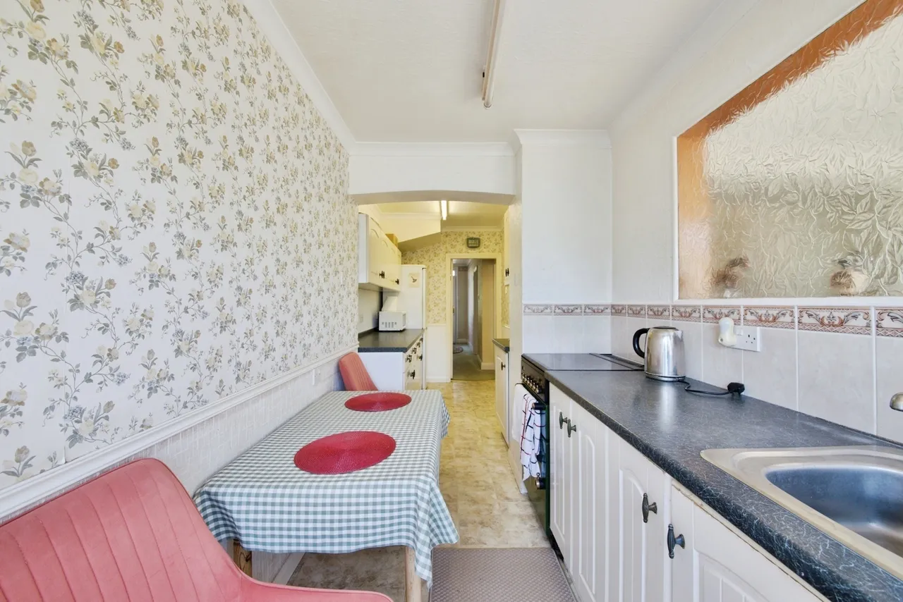 Benhurst Avenue, Hornchurch, RM12, photo 10