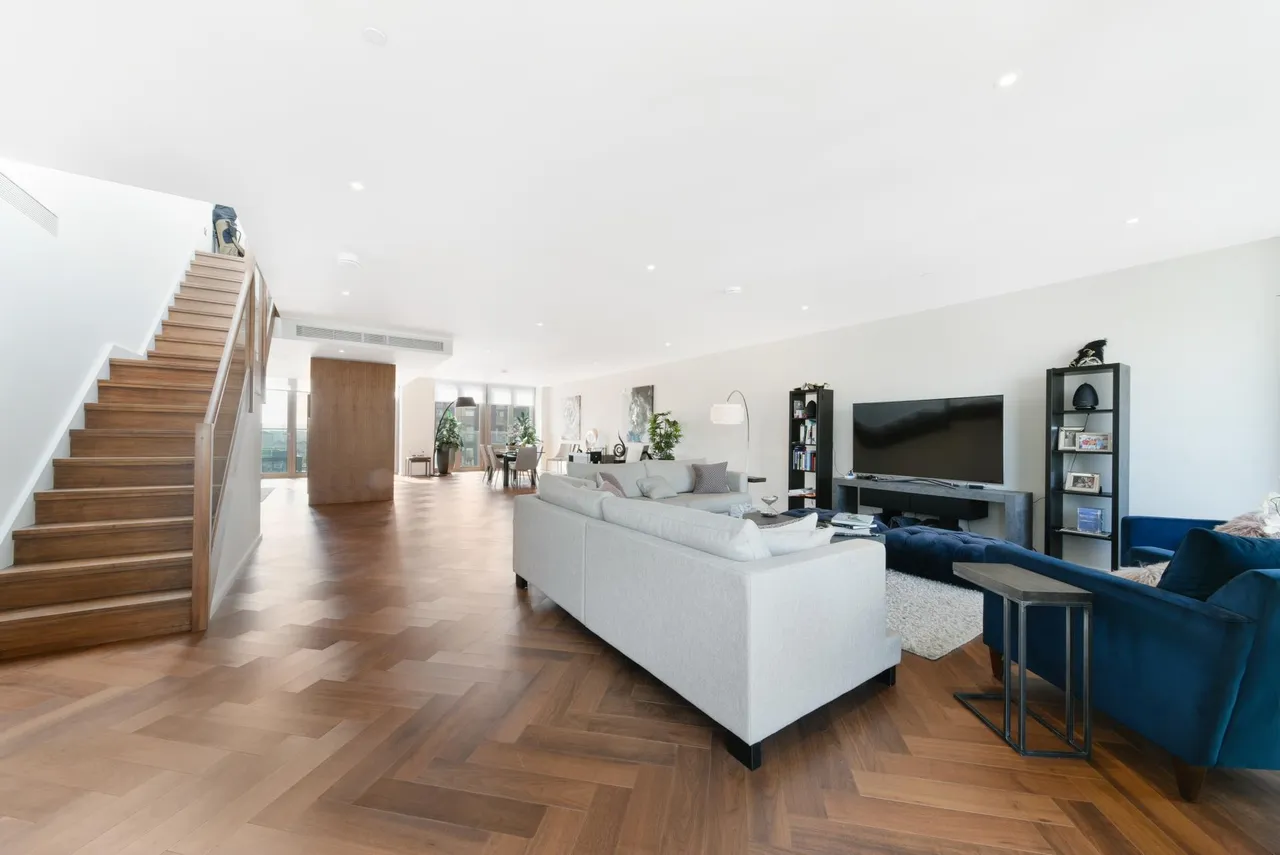 Embassy Gardens, Nine Elms, SW11, photo 2