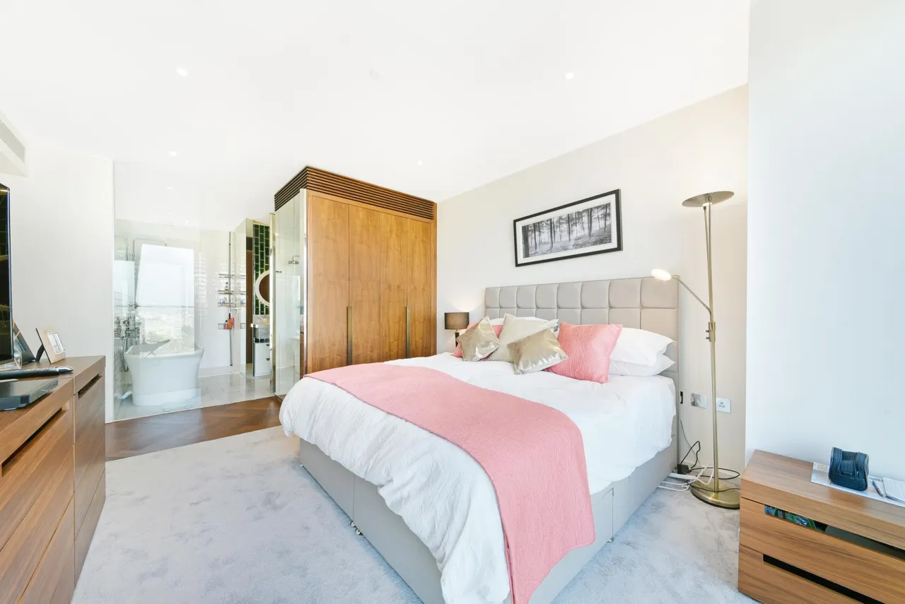 Embassy Gardens, Nine Elms, SW11, photo 5