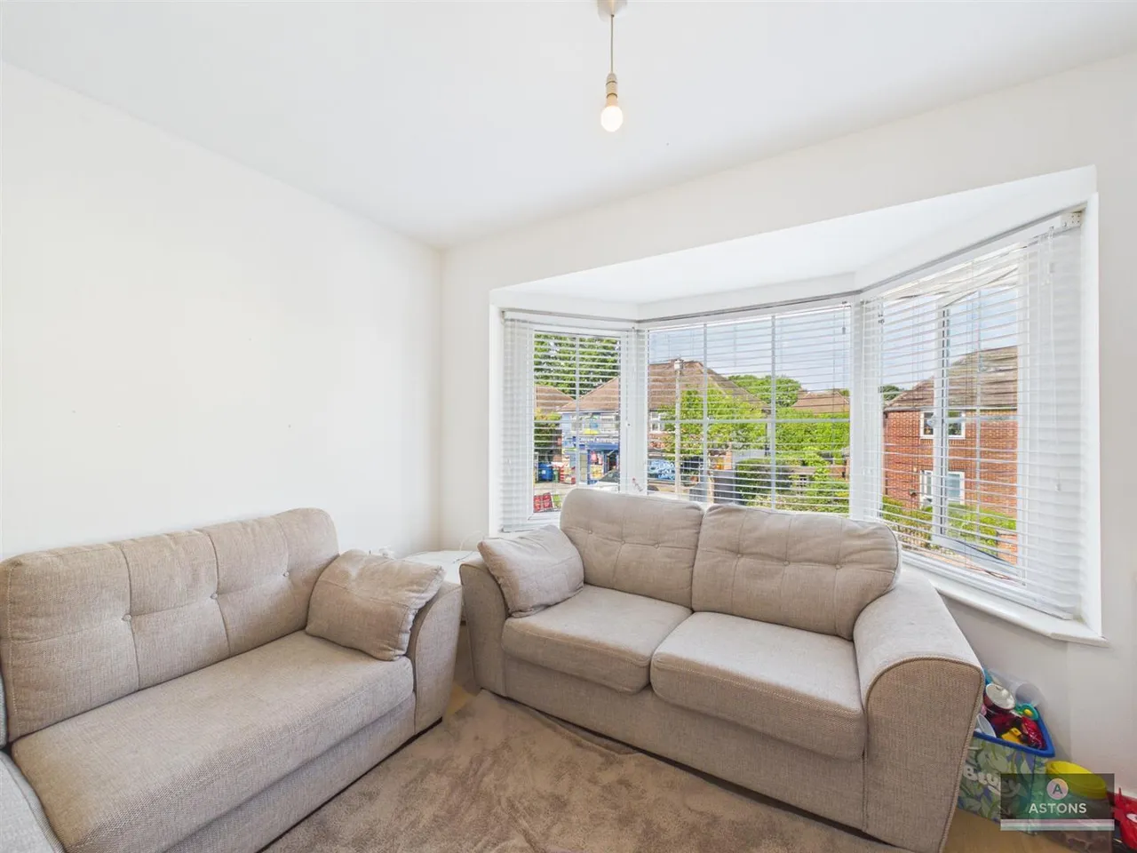 Grove Court, Three Bridges, photo 5
