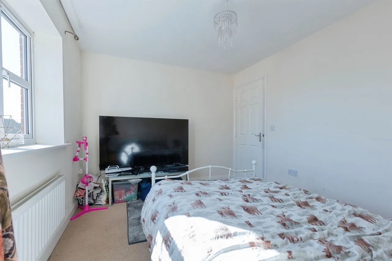 Stillington Crescent, Hamilton, Leicester, photo 7