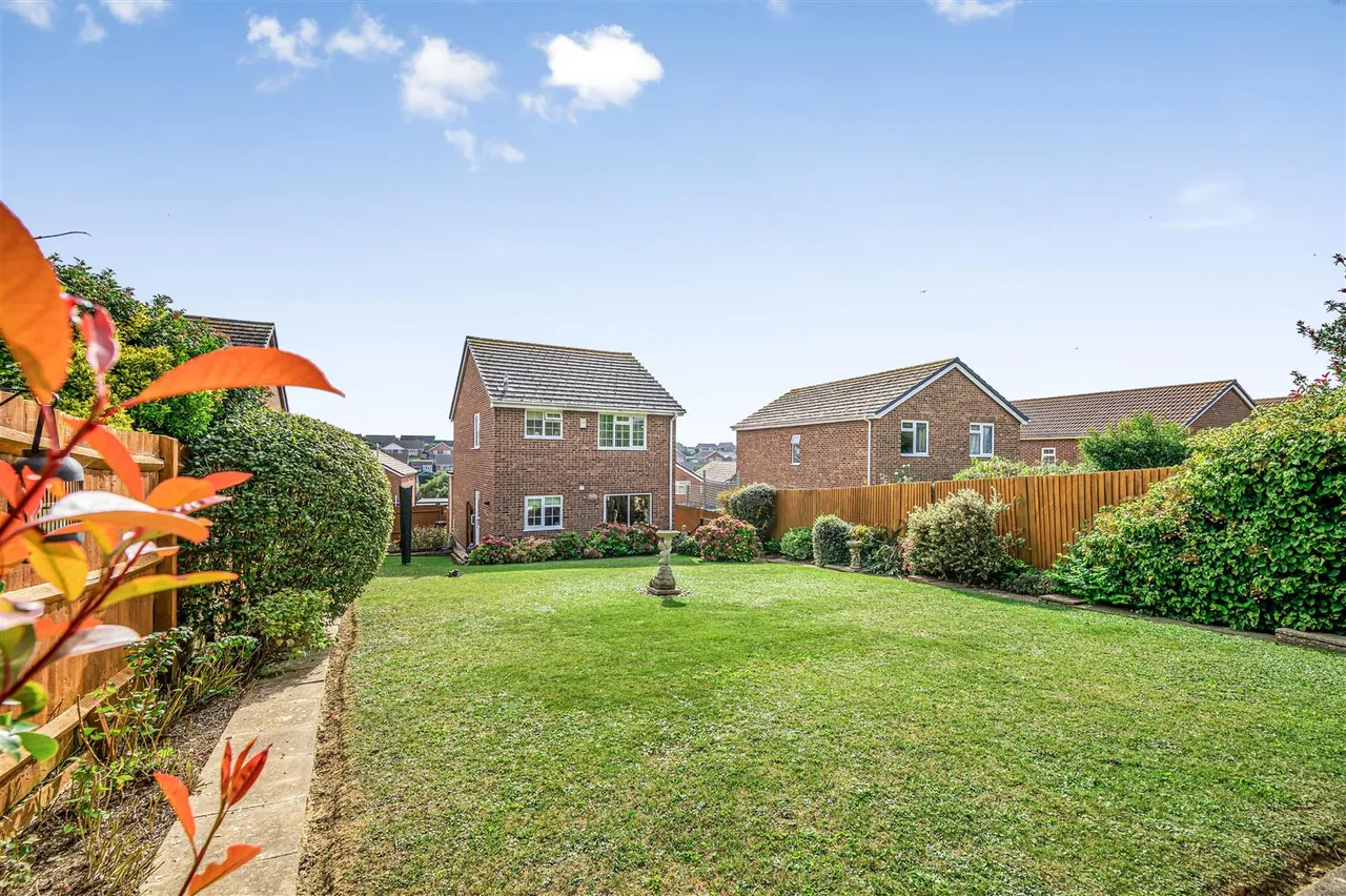 Katherine Way, Seaford, photo 20