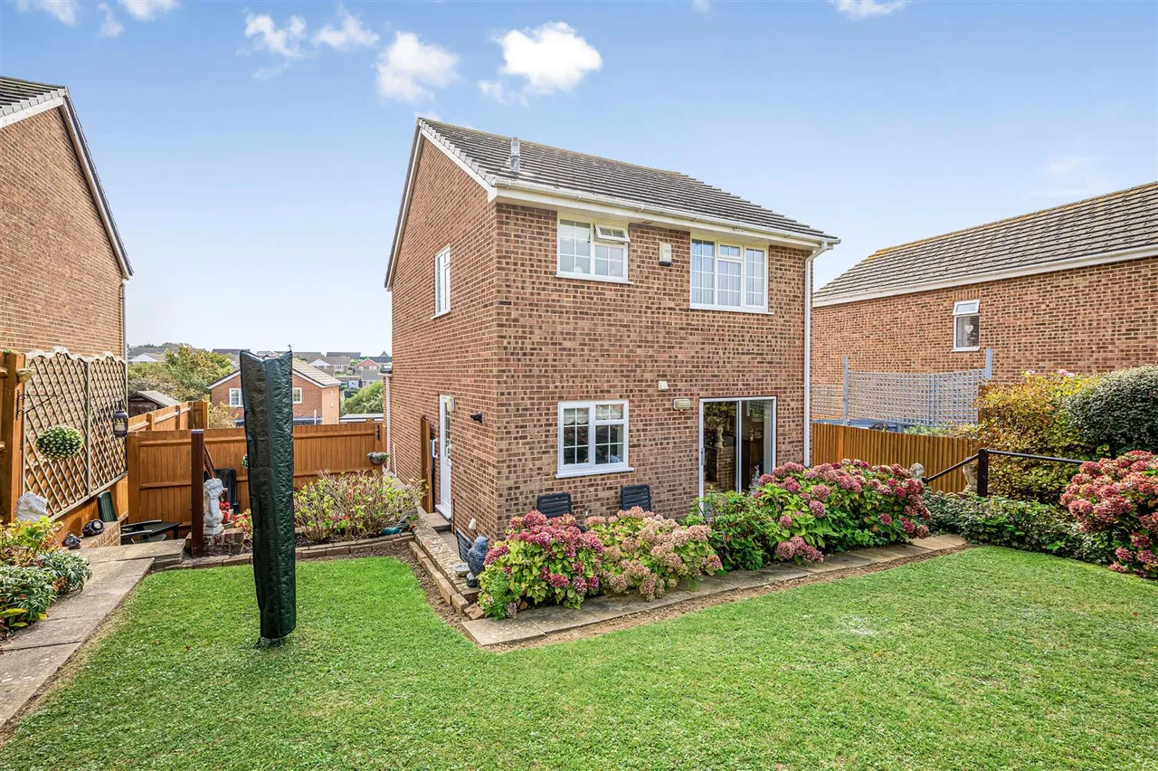 Katherine Way, Seaford, photo 22