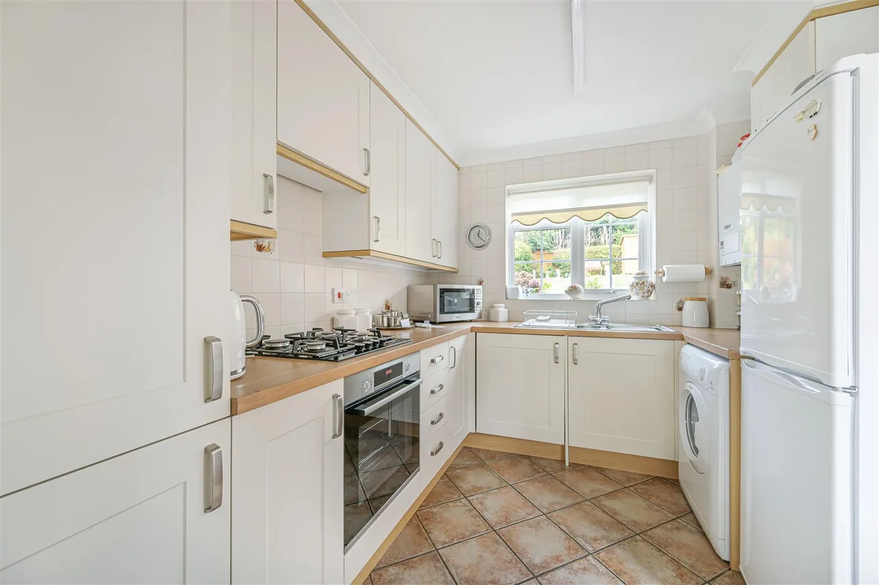Katherine Way, Seaford, photo 3
