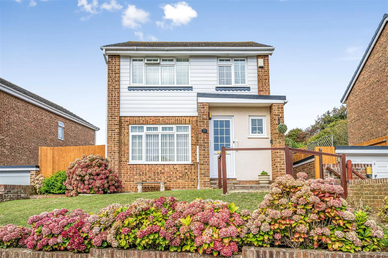 Katherine Way, Seaford, photo 24