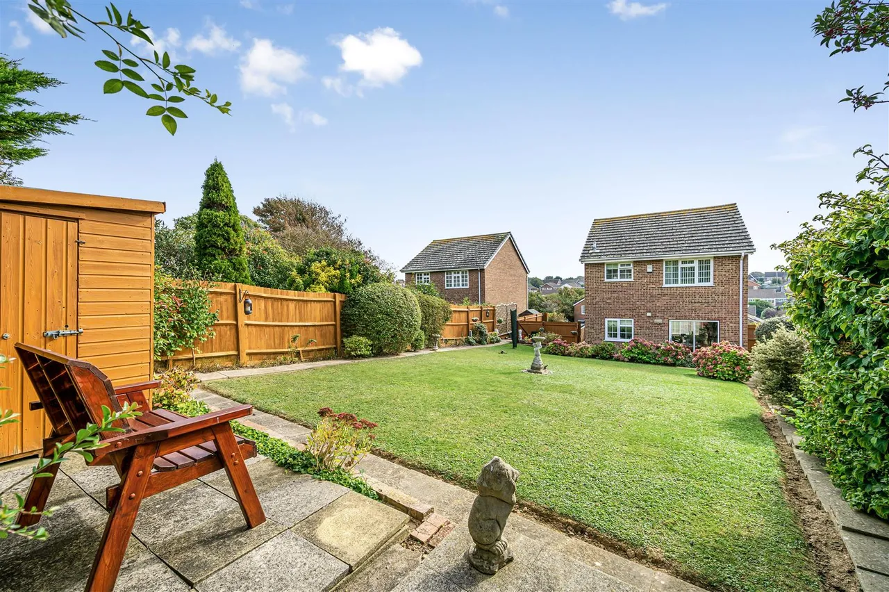Katherine Way, Seaford, photo 13