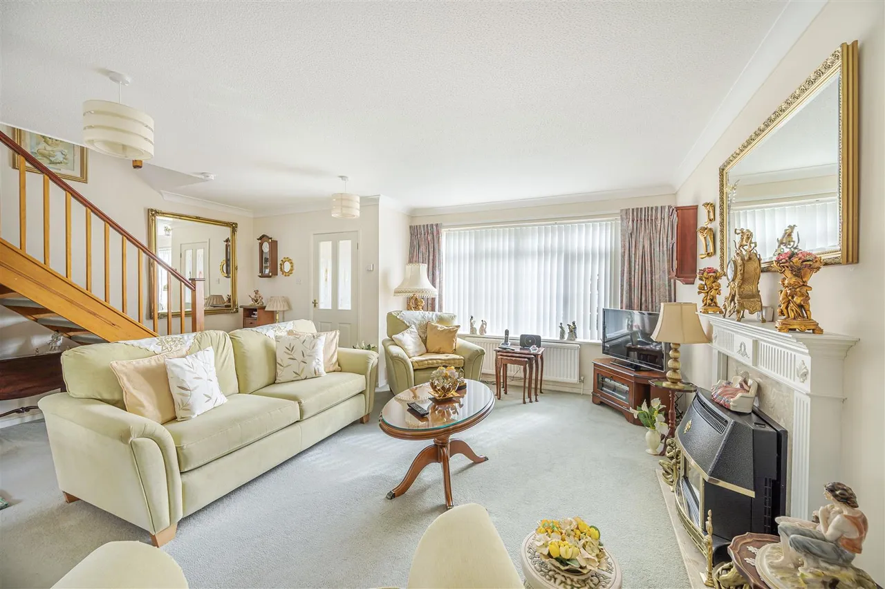 Katherine Way, Seaford, photo 2