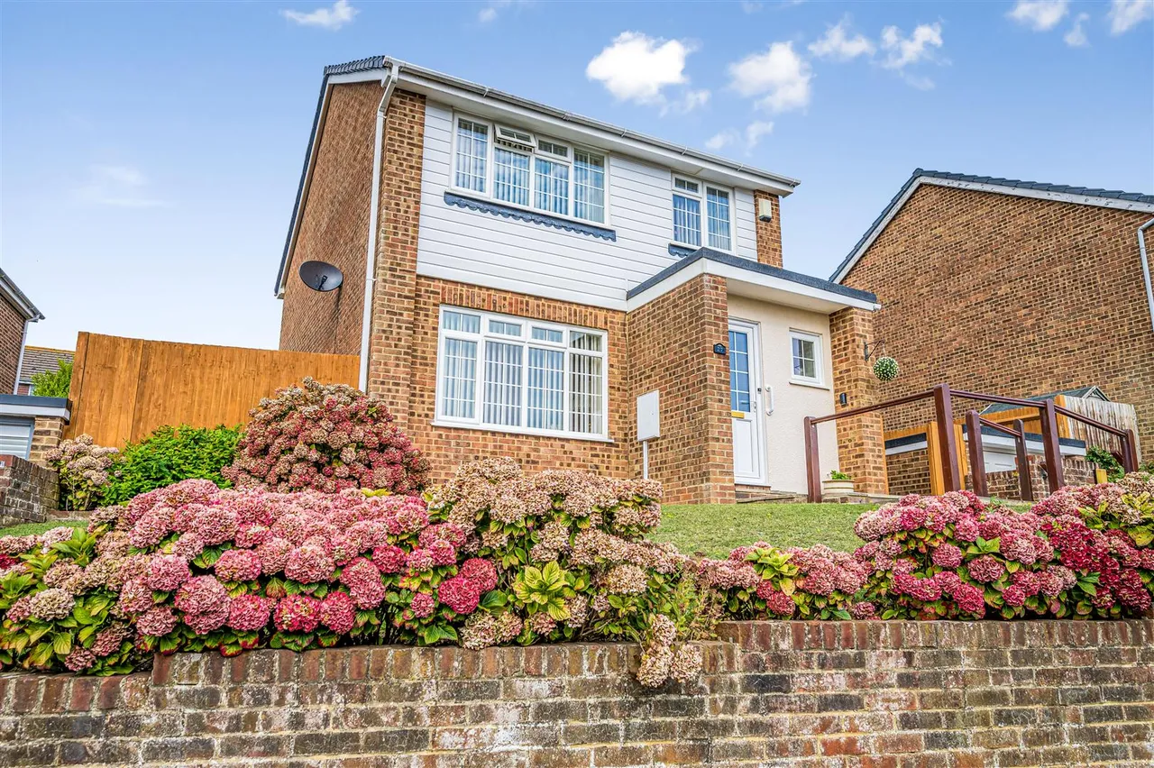 Katherine Way, Seaford, photo 23