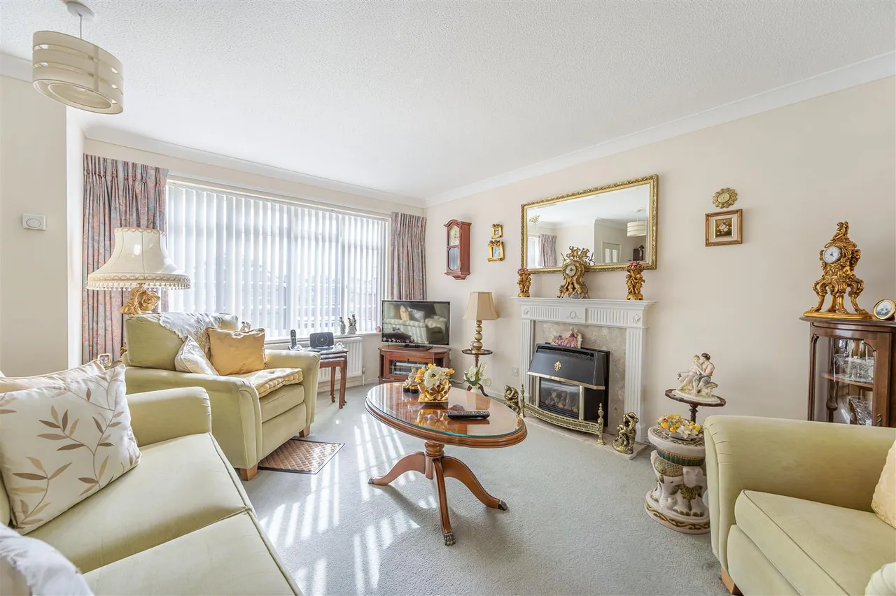 Katherine Way, Seaford, photo 15