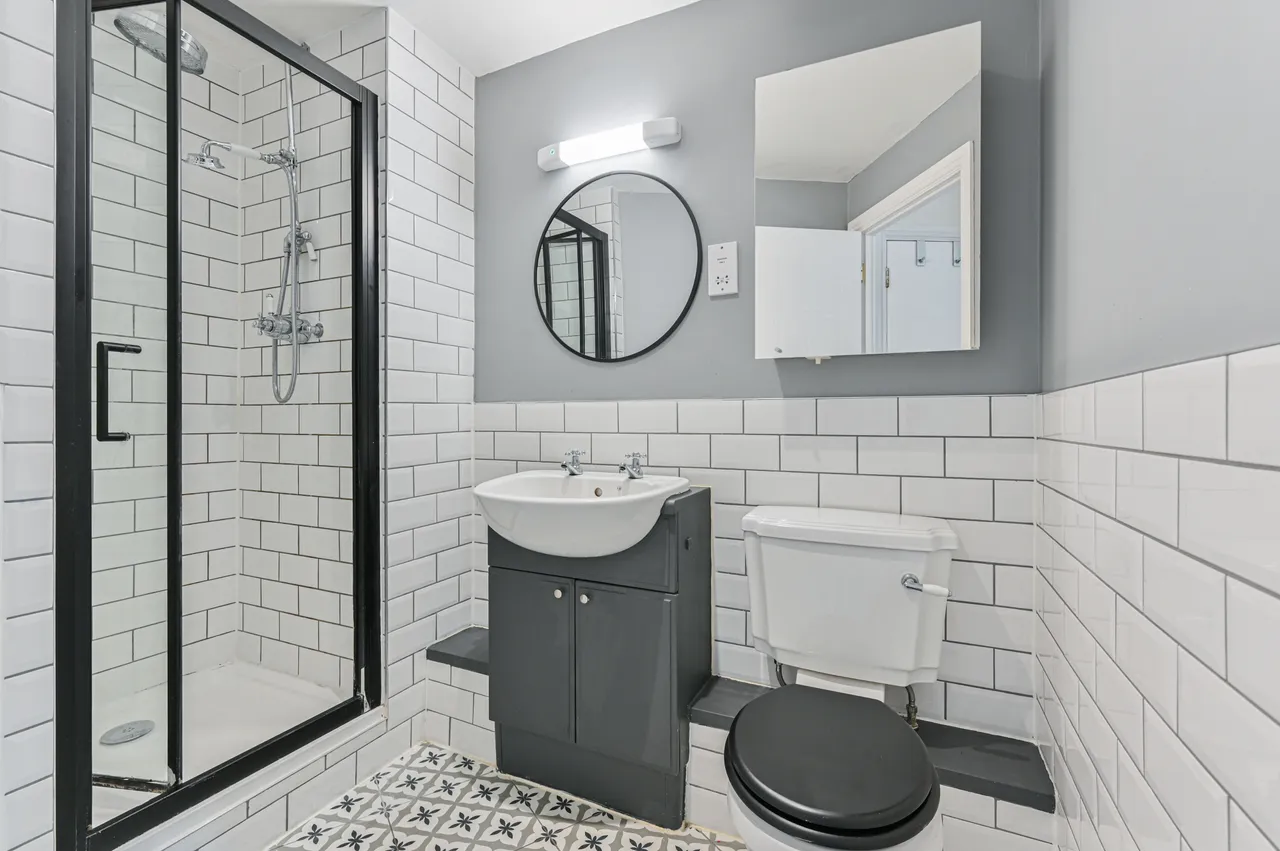 24 Churchill Lodge, 346 Streatham High Road, London, photo 9