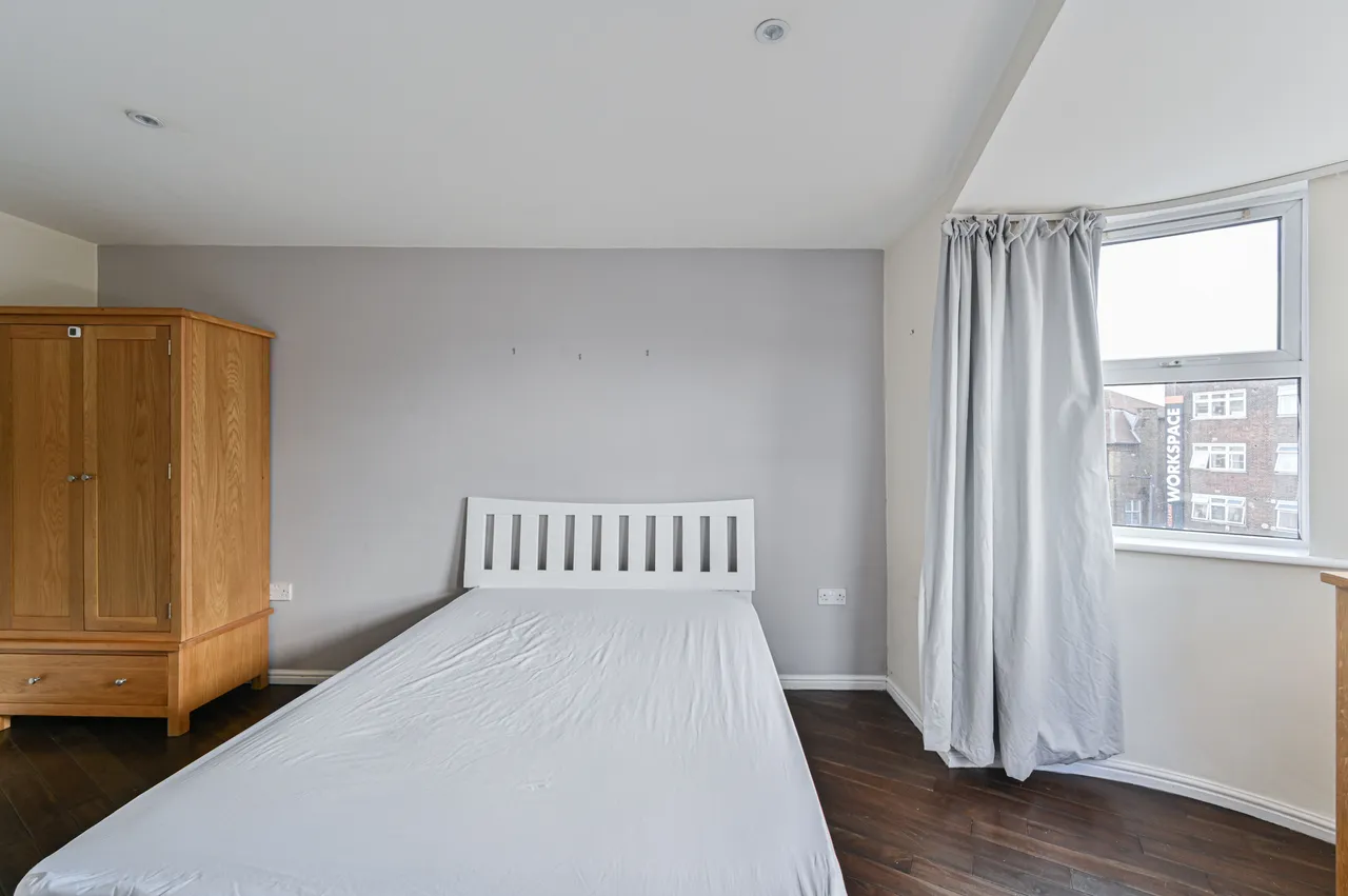 24 Churchill Lodge, 346 Streatham High Road, London, photo 7