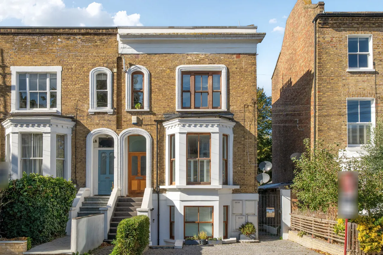 2 bed flat for sale, Shakespeare Road, Herne Hill, SE24