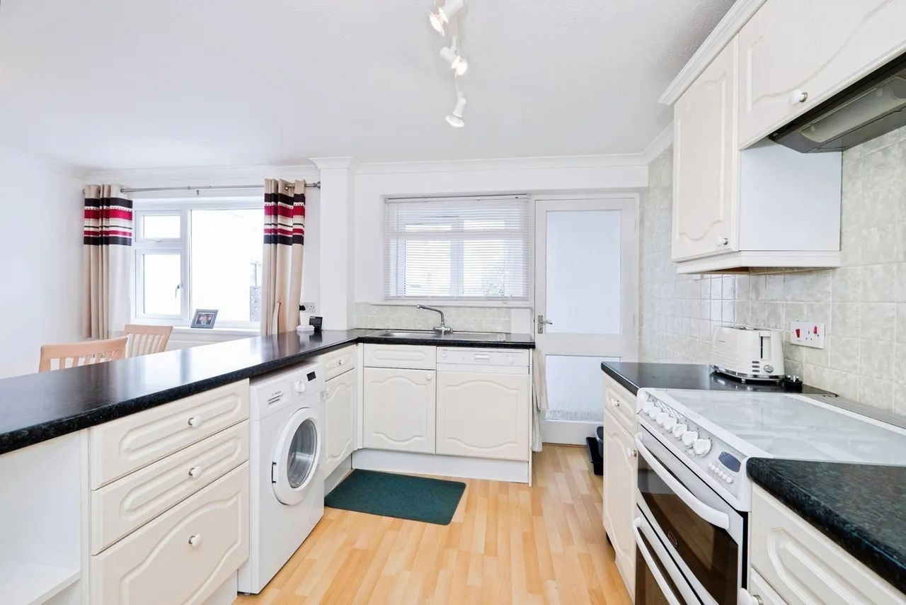 Polventon Close, Heamoor, TR18, photo 9