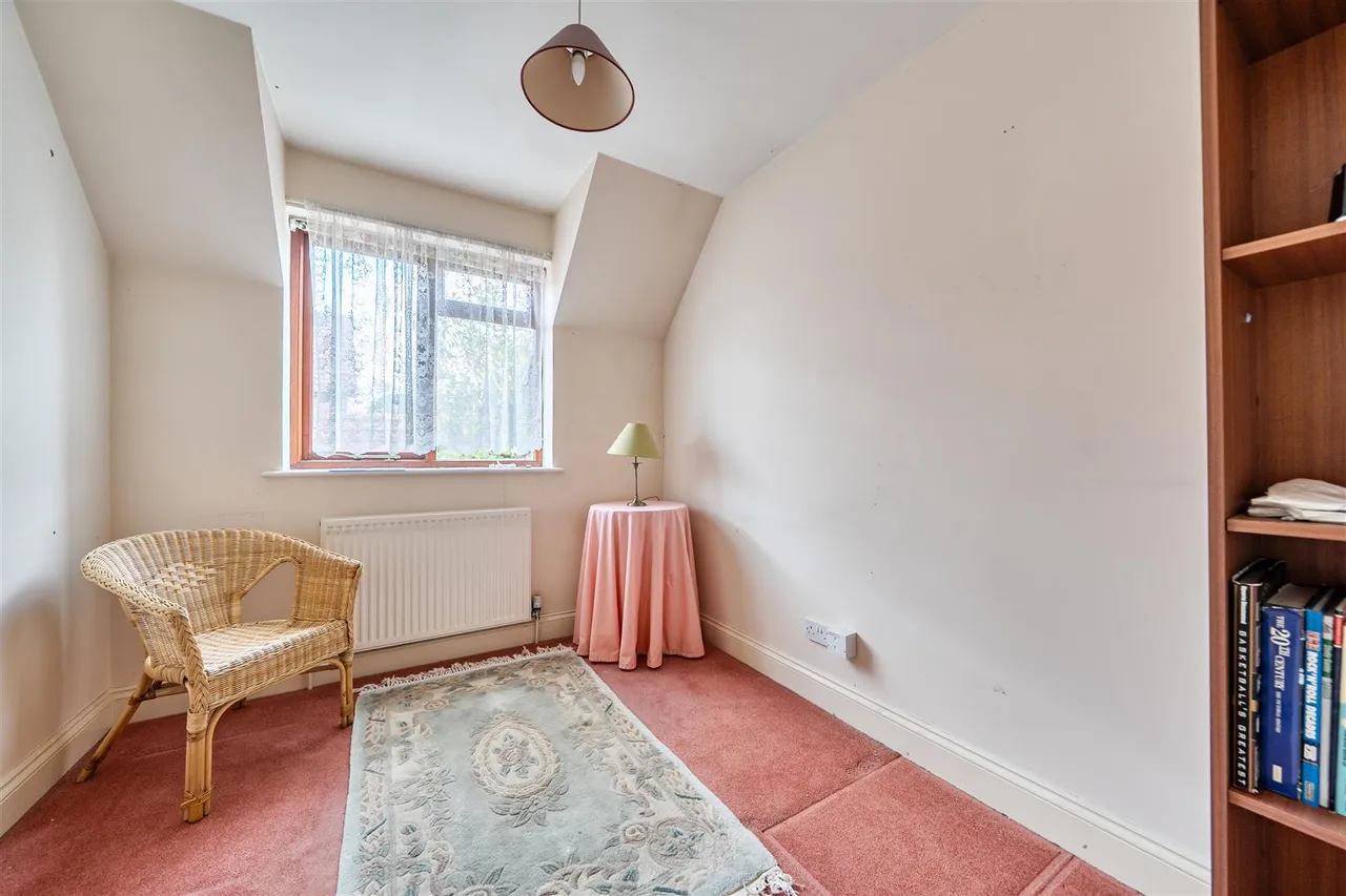 Schooner Way, Warsash, photo 12