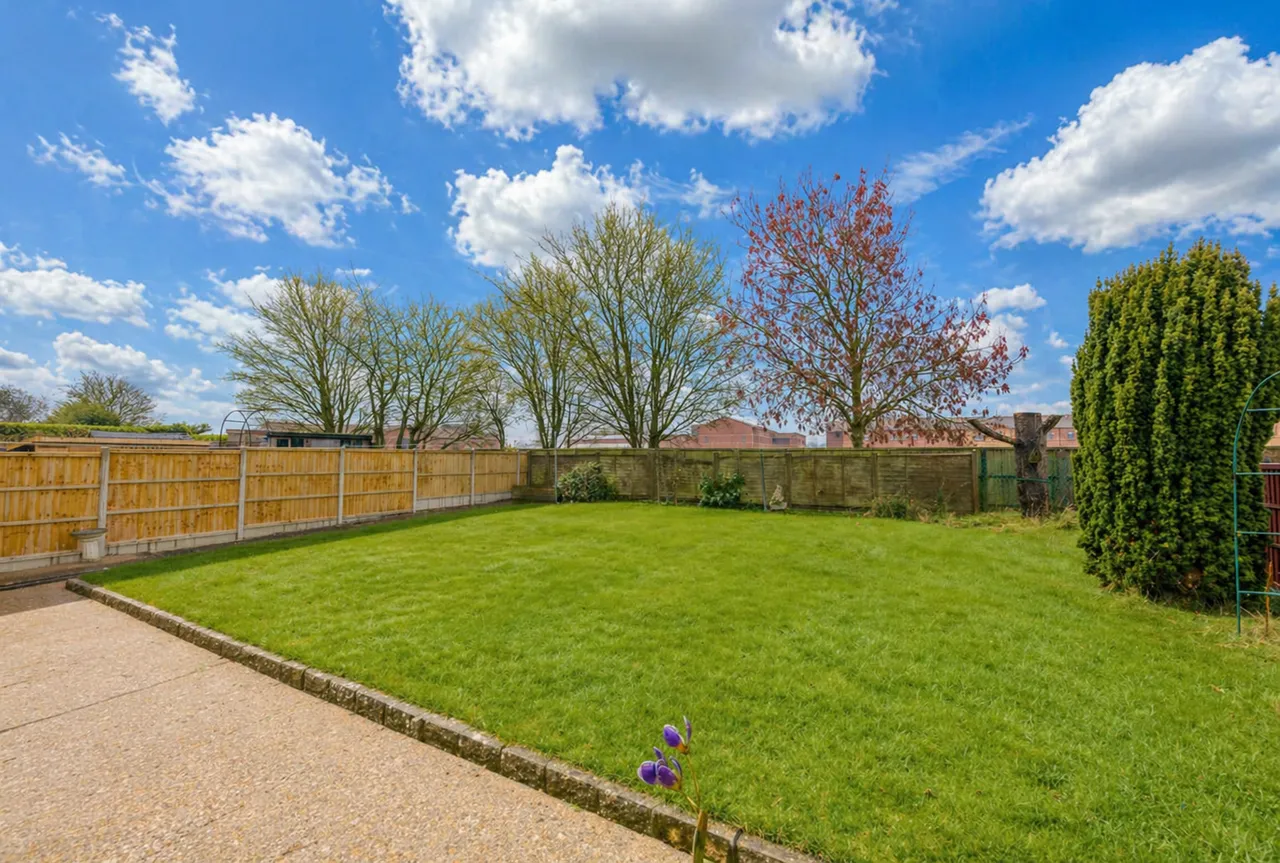 Westerdale Road on Manthorpe Estate in Grantham, photo 2