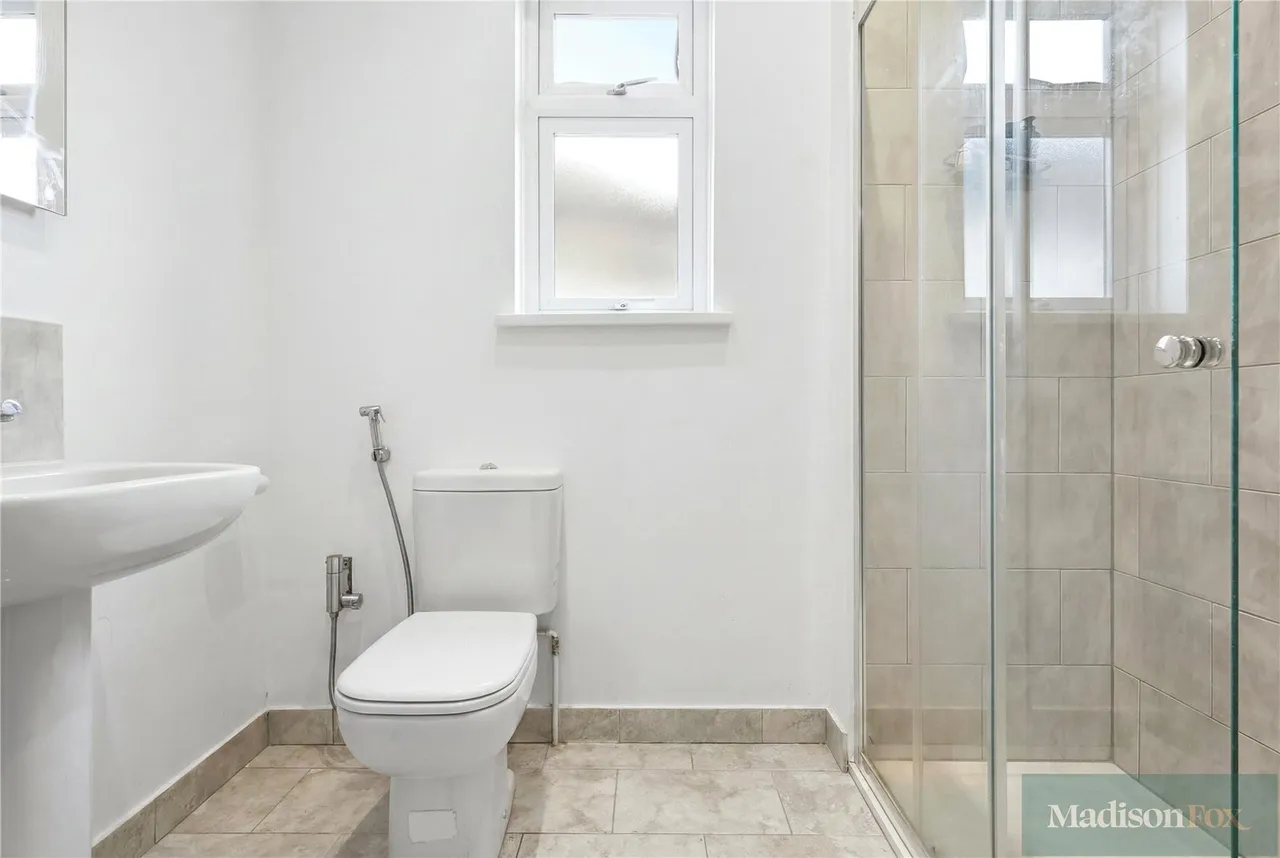 Manor Road, Chigwell, IG7, photo 17