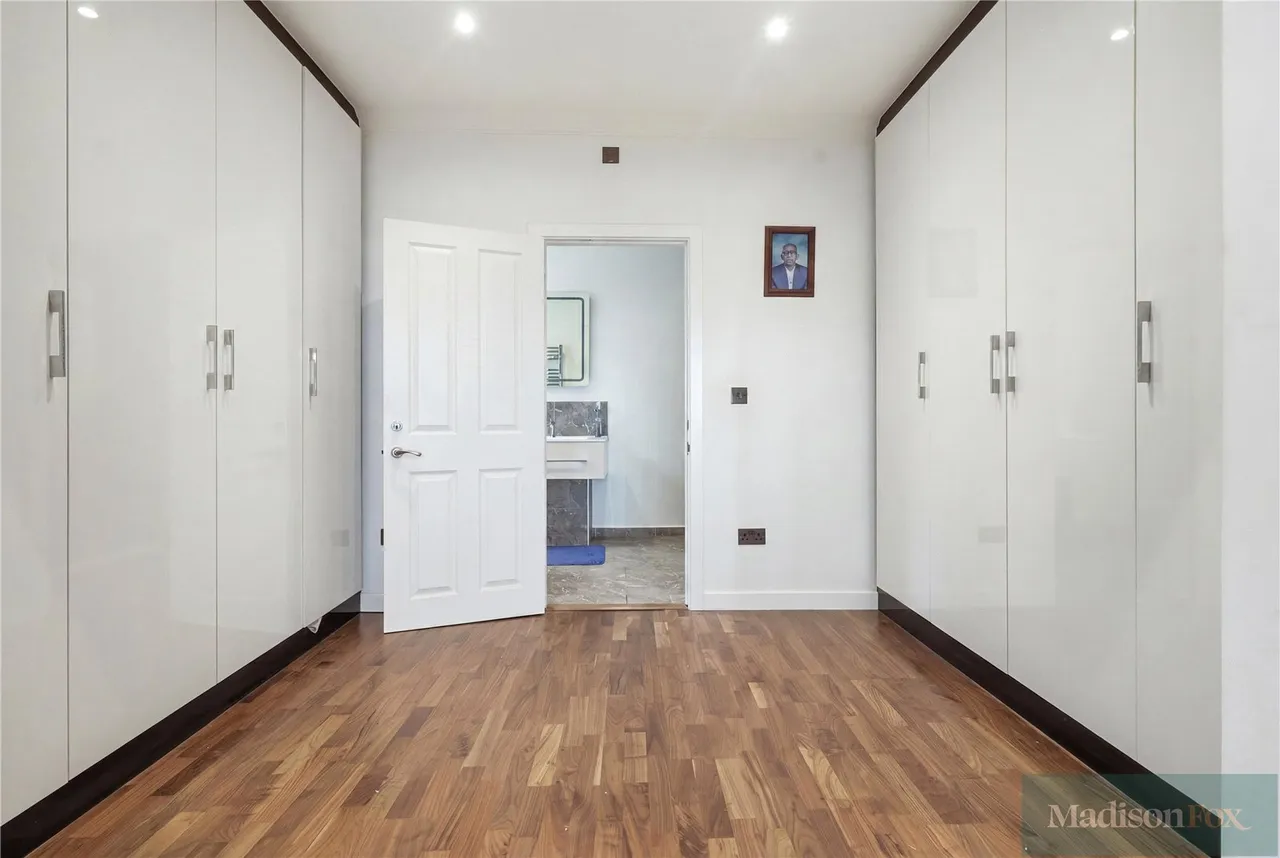 Manor Road, Chigwell, IG7, photo 14