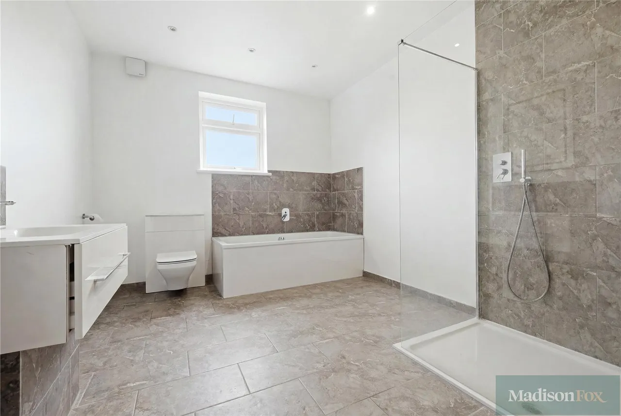 Manor Road, Chigwell, IG7, photo 19