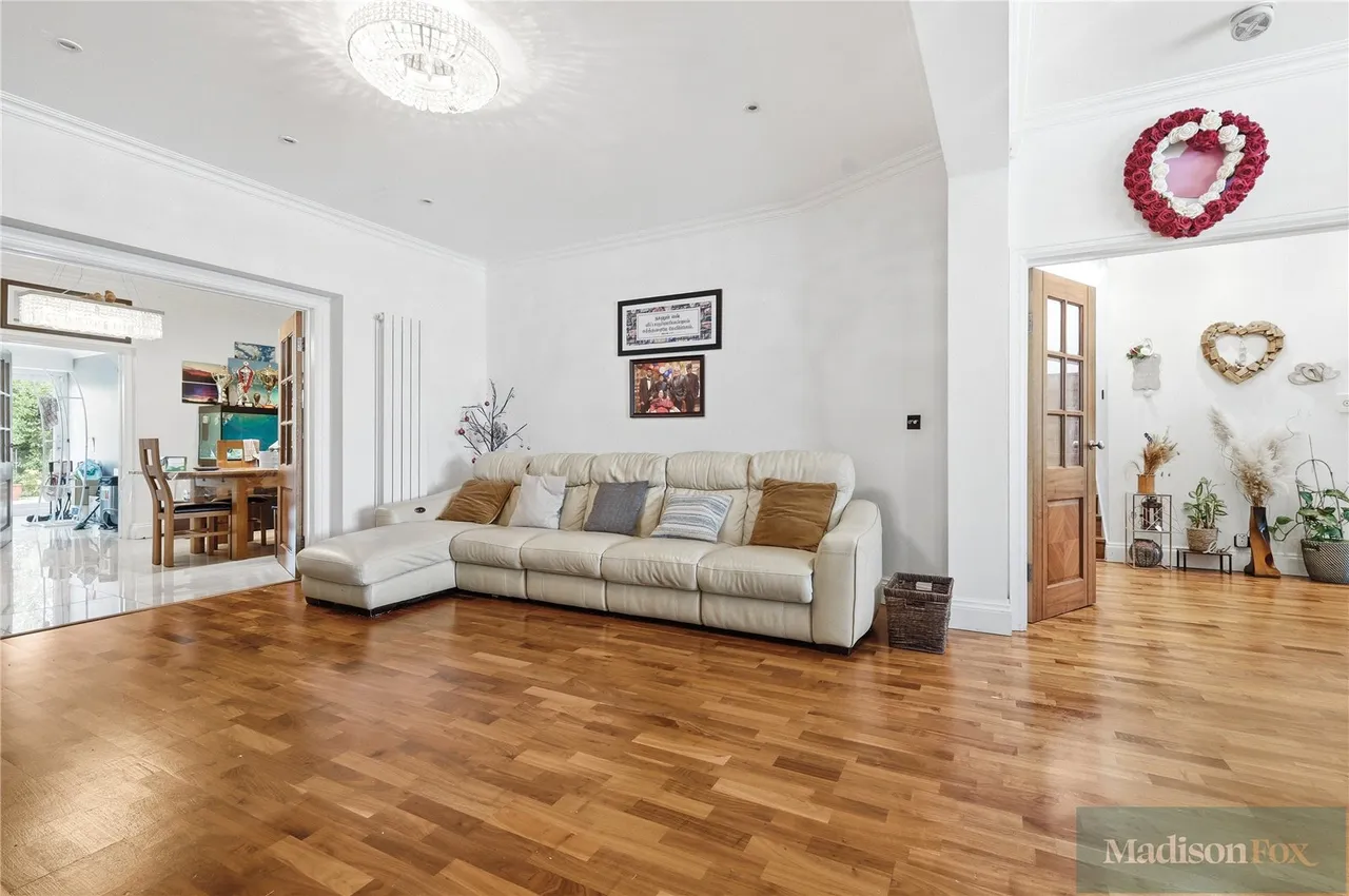 Manor Road, Chigwell, IG7, photo 6