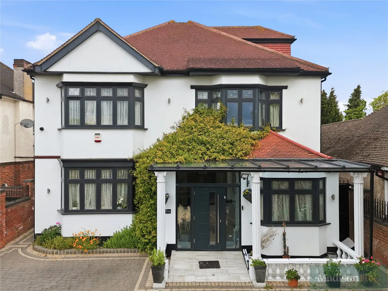 Manor Road, Chigwell, IG7, photo 2