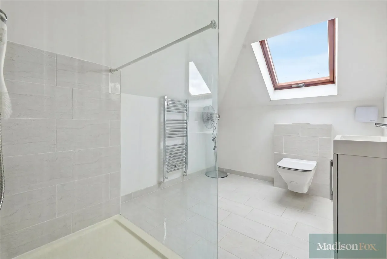 Manor Road, Chigwell, IG7, photo 22