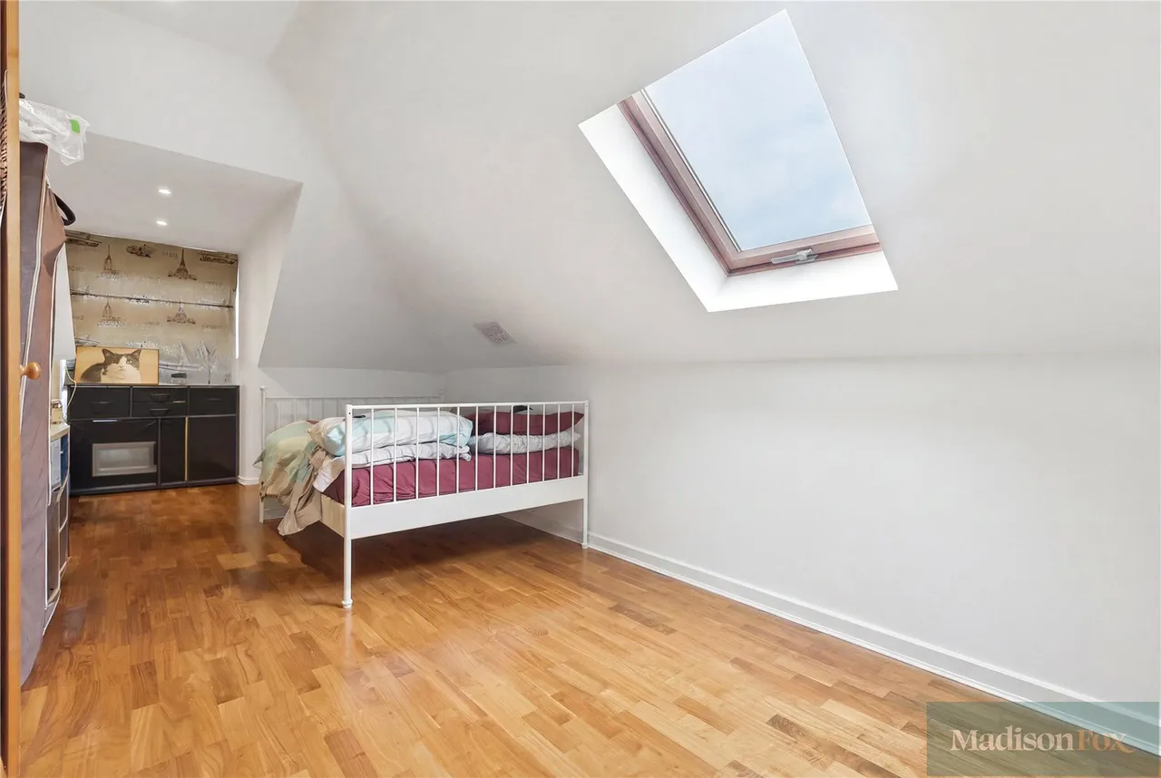 Manor Road, Chigwell, IG7, photo 28