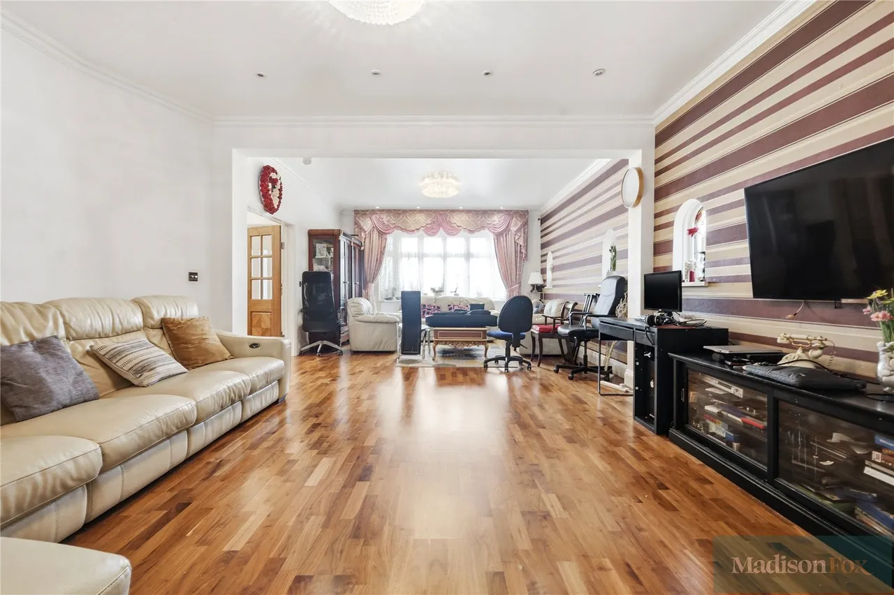 Manor Road, Chigwell, IG7, photo 7
