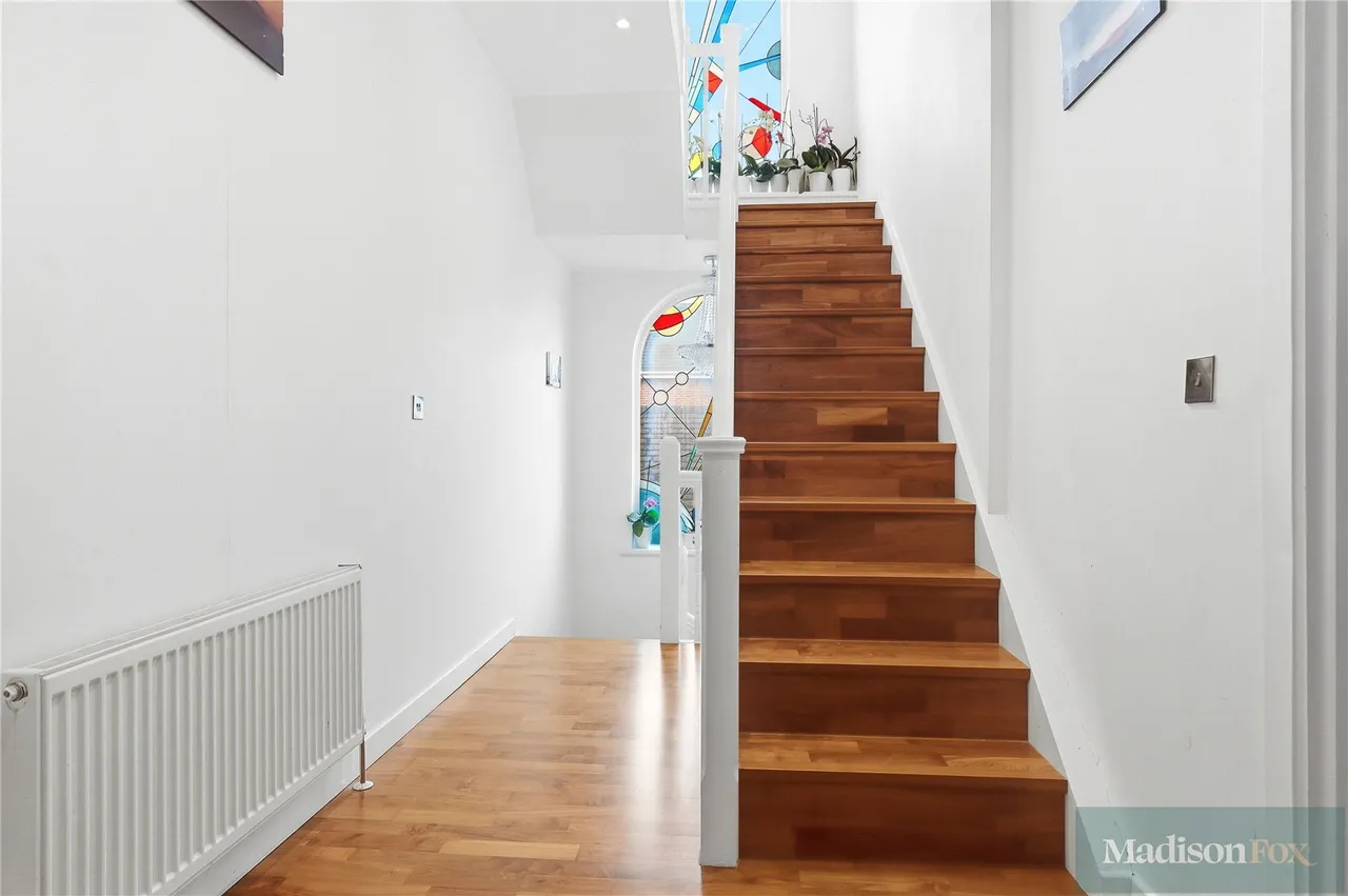 Manor Road, Chigwell, IG7, photo 20