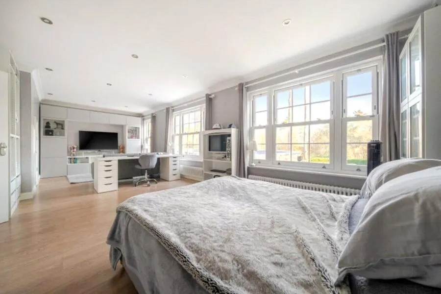 Devonshire Drive, Camberley, GU15, photo 13