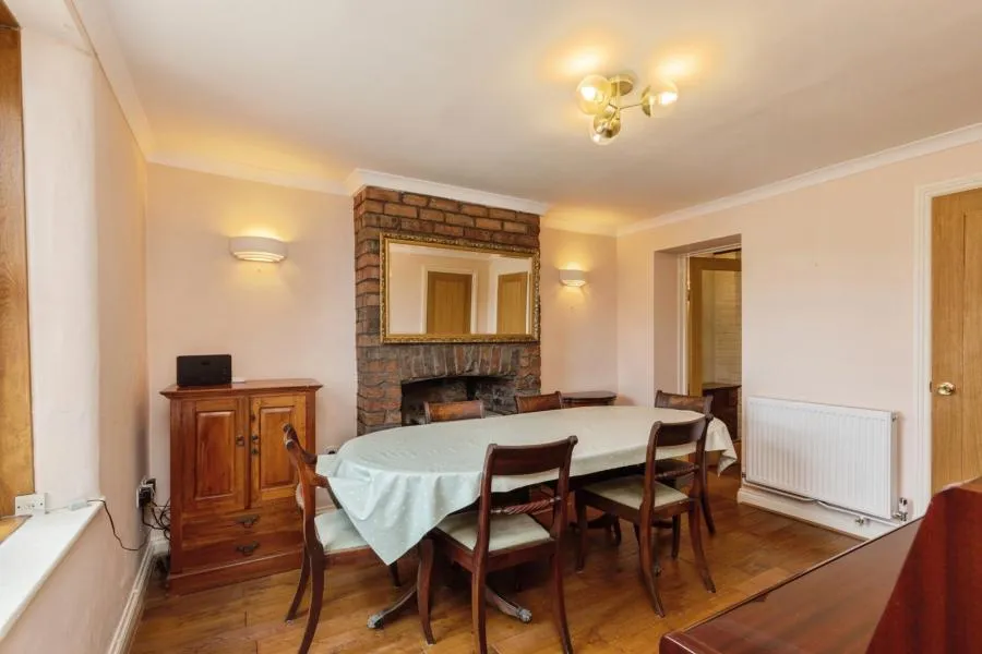 Bristol Road, Hambrook, BS16, photo 7