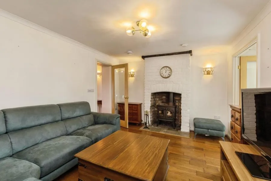 Bristol Road, Hambrook, BS16, photo 6