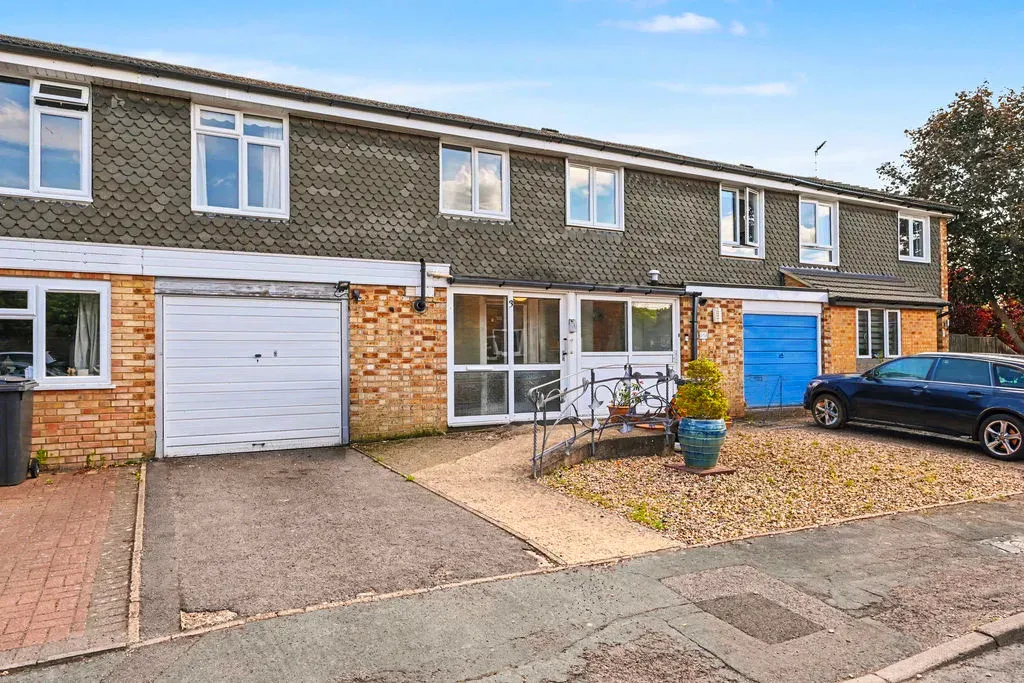 3 bed house for sale — St. Peters Hill, Tring, Hertfordshire, HP23 5BP
