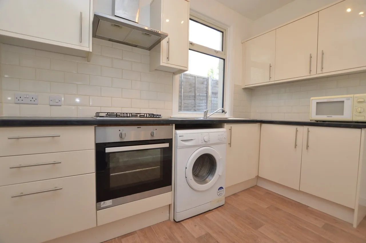 Highclere Street, London, SE26, photo 3