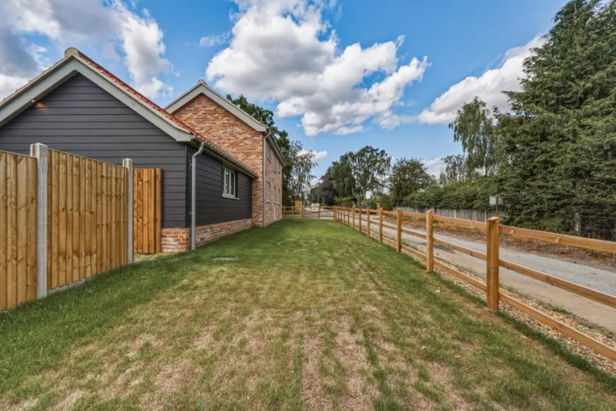 Nightingale Close, Knodishall, photo 35