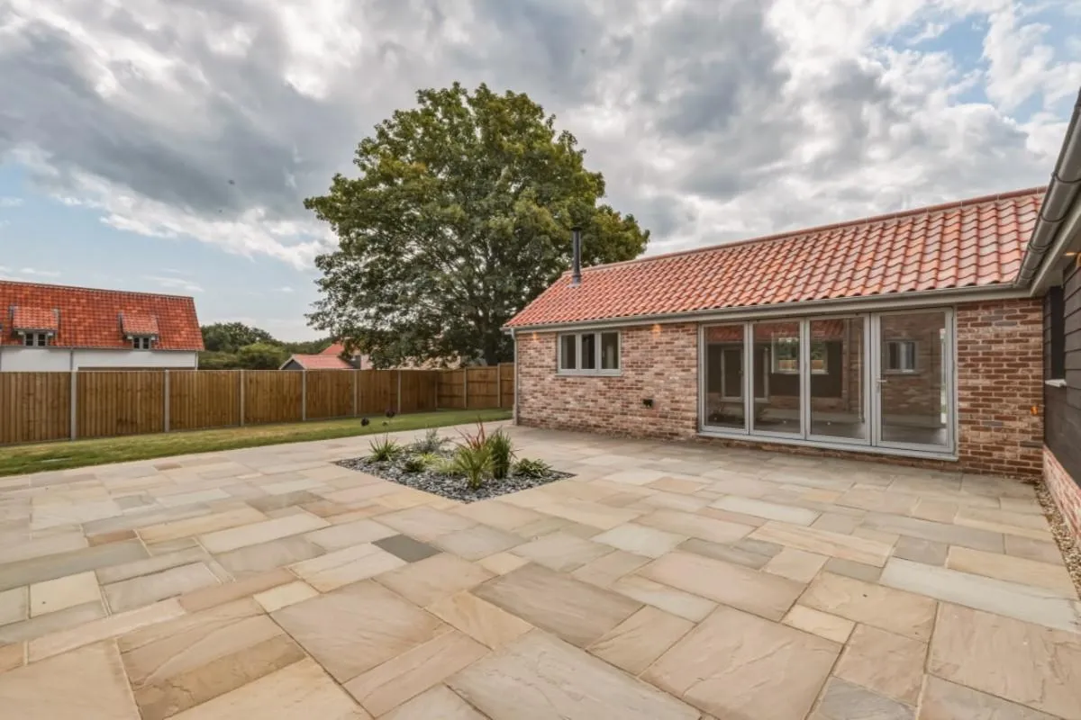 Nightingale Close, Knodishall, photo 33