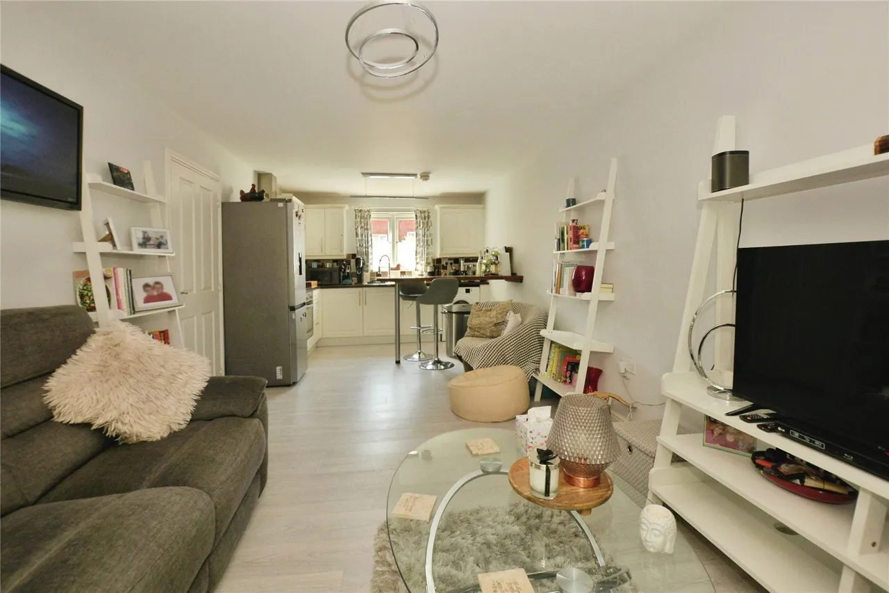 Grenadier Way, Ashford, TN23, photo 6