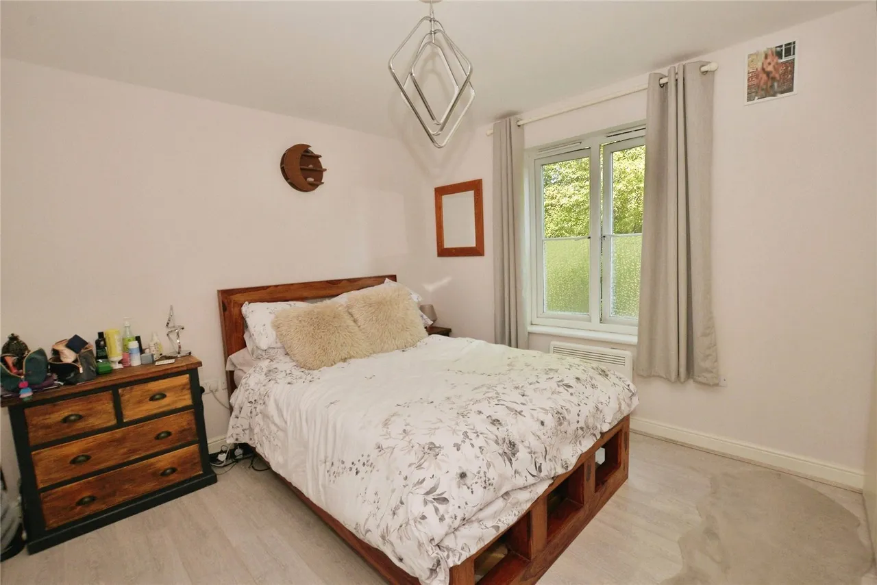 Grenadier Way, Ashford, TN23, photo 10