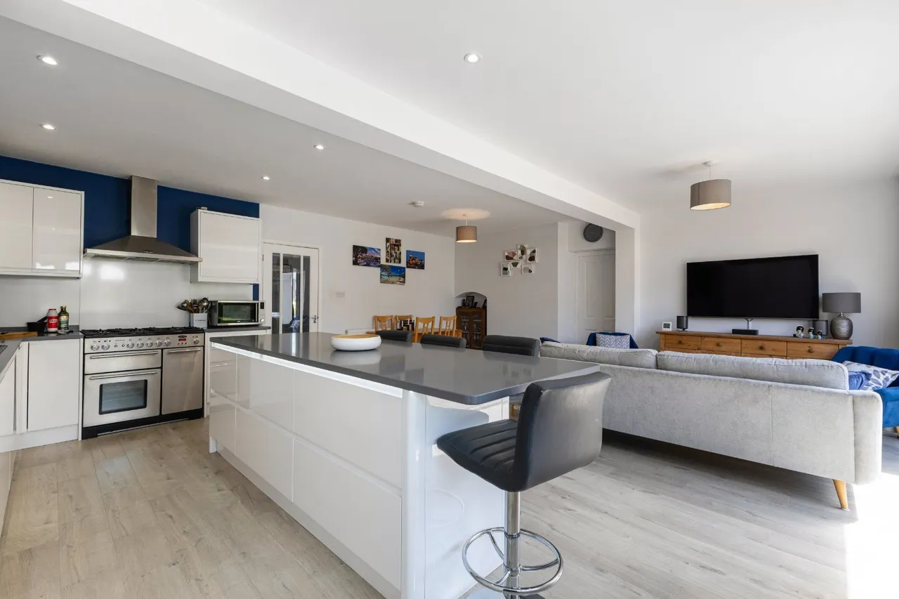 Mayfield Close, Harpenden, Hertfordshire, AL5 3LG, photo 5