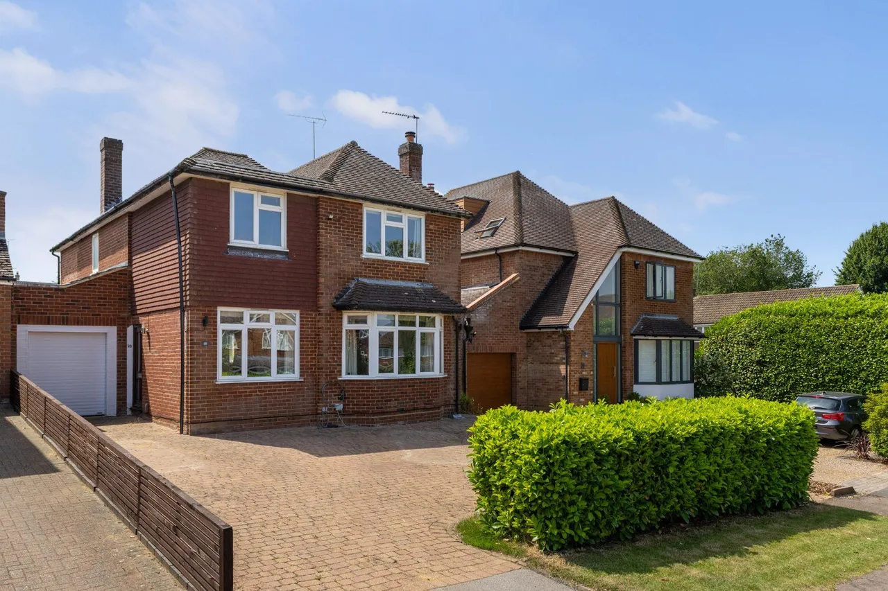 Mayfield Close, Harpenden, Hertfordshire, AL5 3LG, photo 11