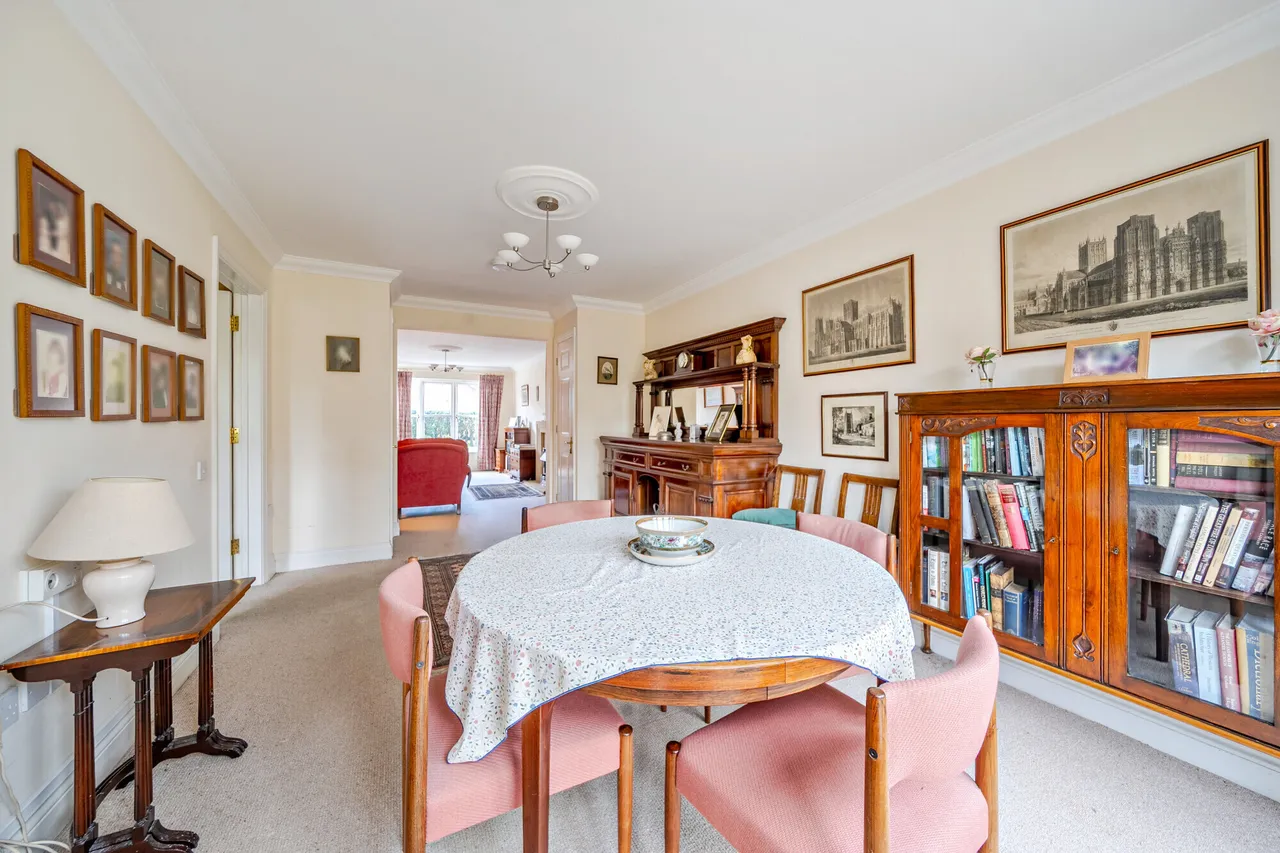St. Marys Court, Beaconsfield, HP9, photo 10