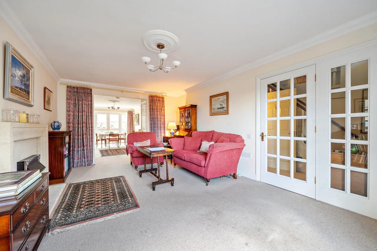 St. Marys Court, Beaconsfield, HP9, photo 11
