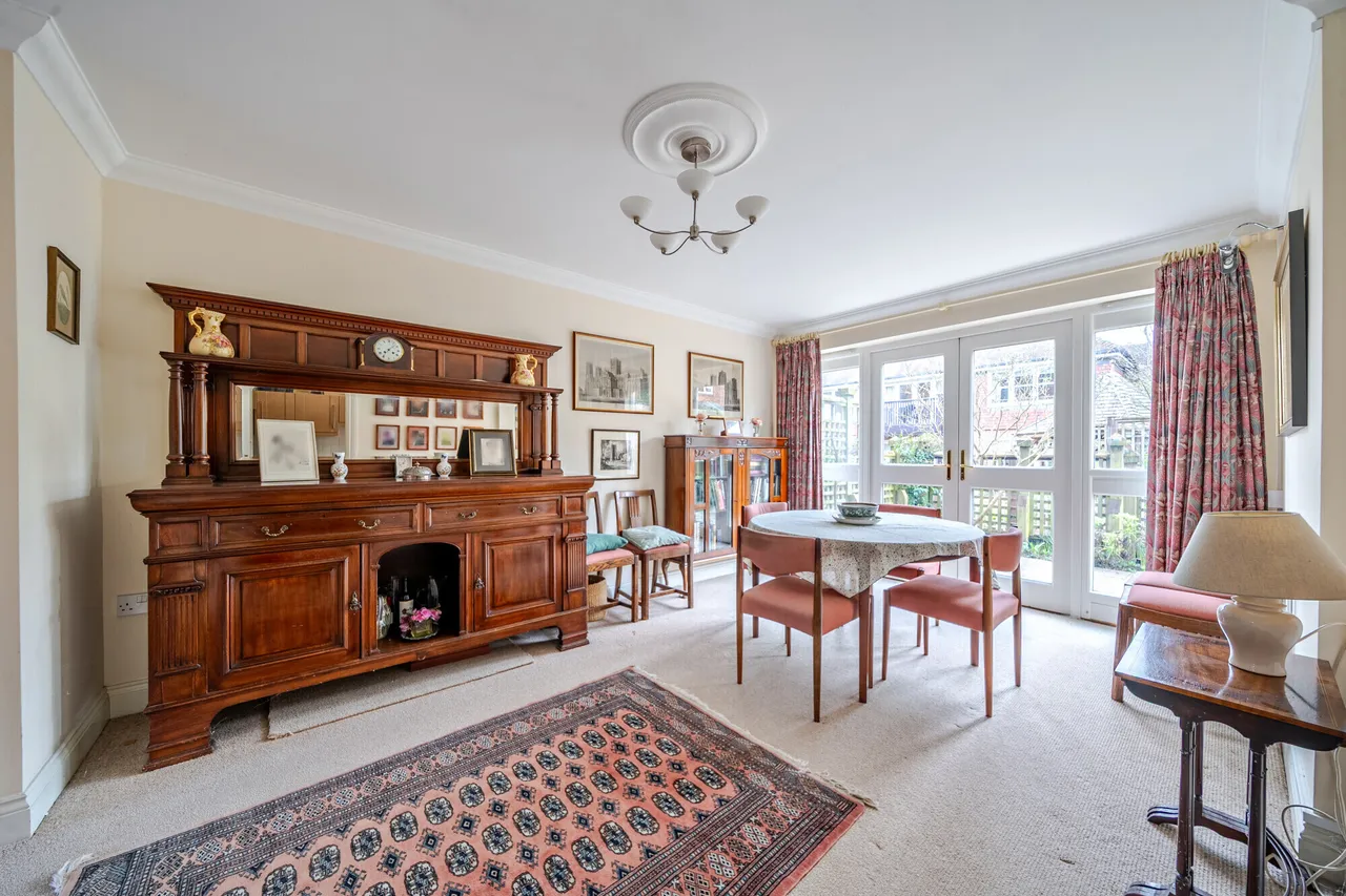 St. Marys Court, Beaconsfield, HP9, photo 8