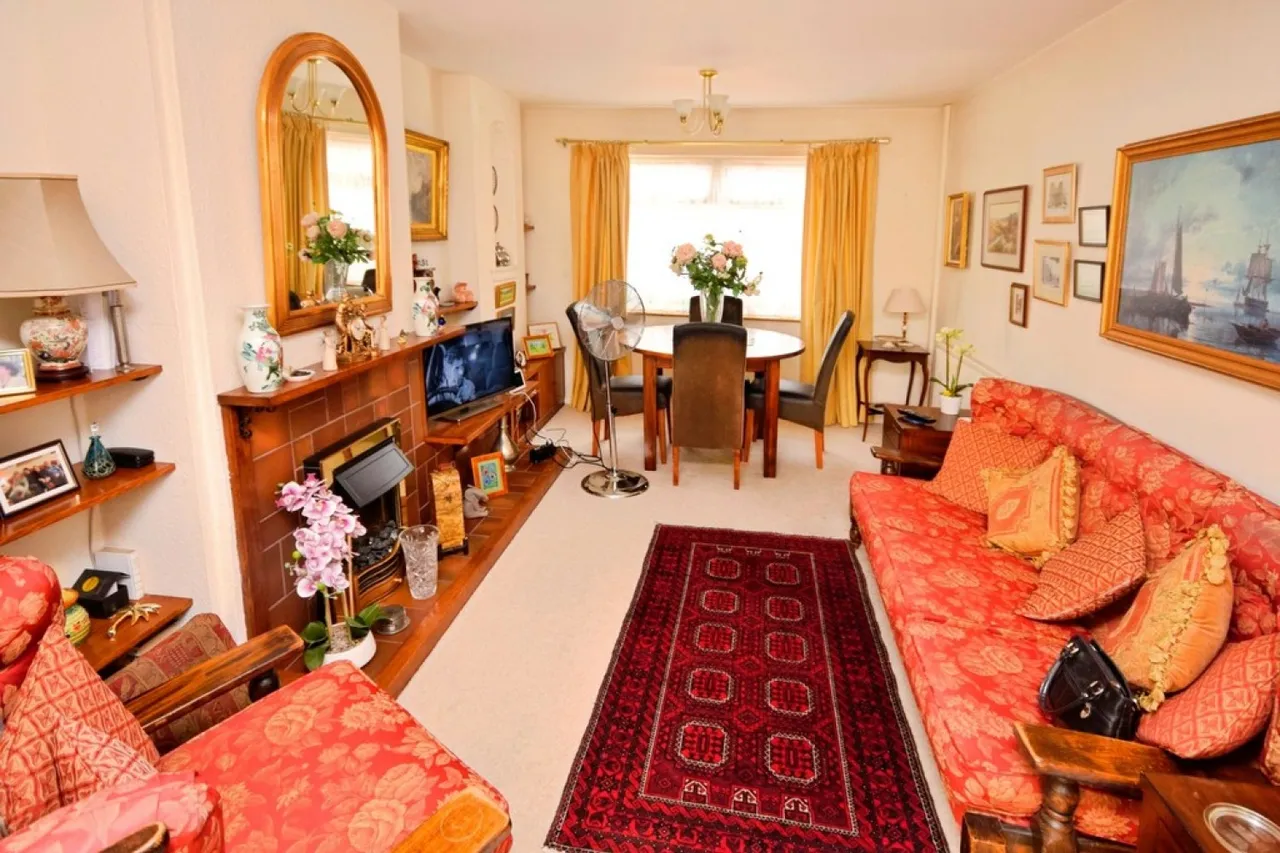 Blenheim Road, Shirley, photo 6