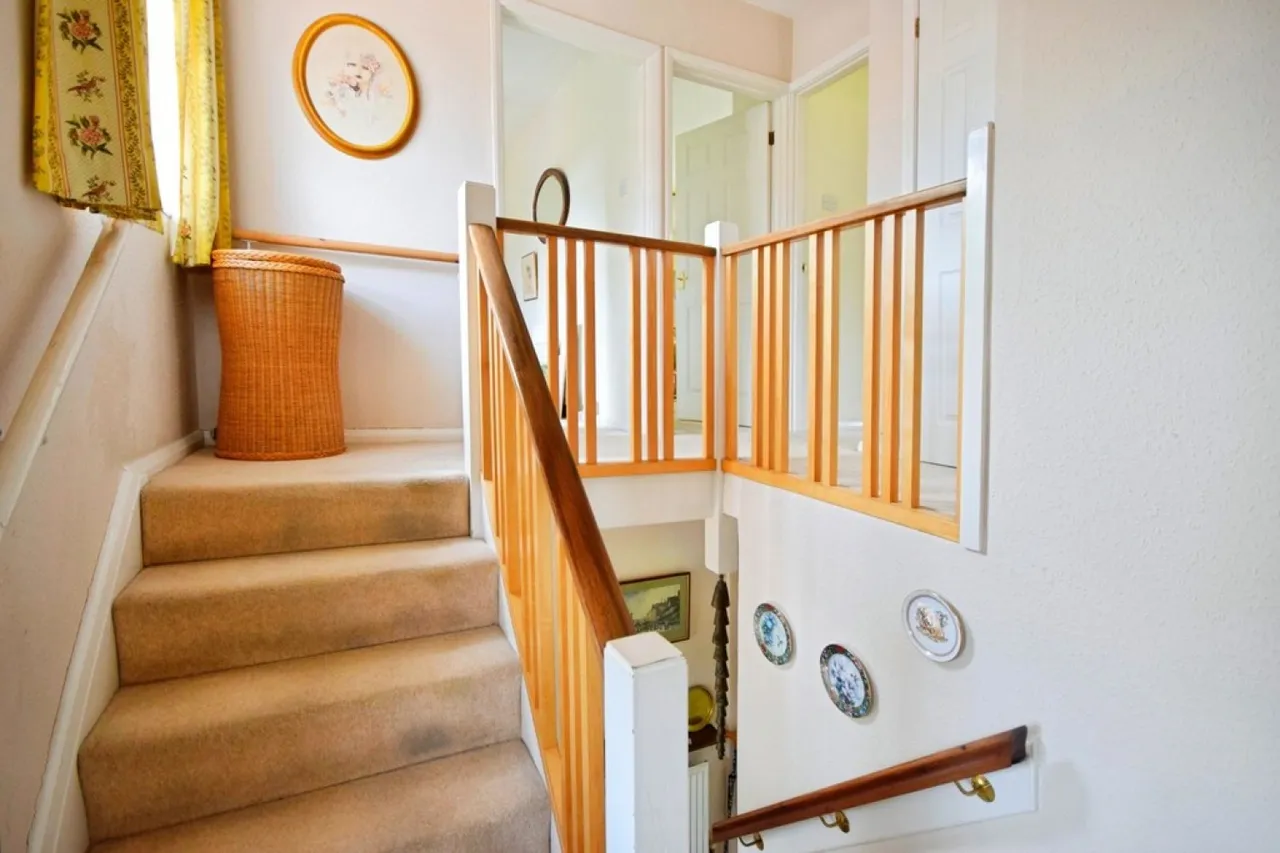 Blenheim Road, Shirley, photo 8